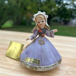 Josef Original Israel Little International Bisque Figurine W Booklet